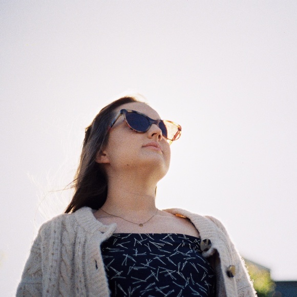 Meet your Posher, Zoë - Picture 1 of 1